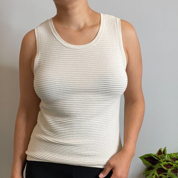 Backdrop Knit Sleeveless Top -M- - Picture 8 of 12
